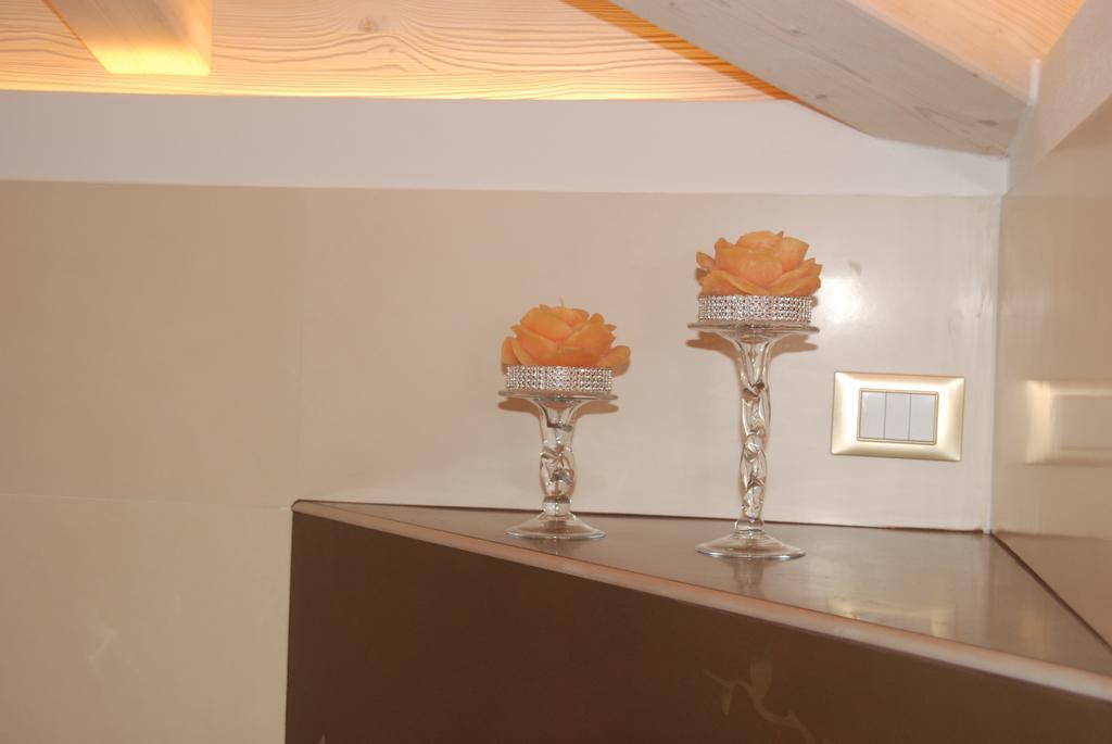 Apartmán Residenza Simona Mezzegra Pokoj fotografie