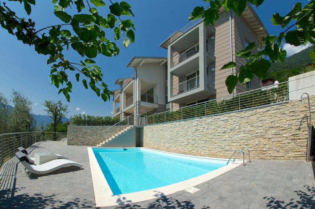 Apartmán Residenza Simona Mezzegra Pokoj fotografie